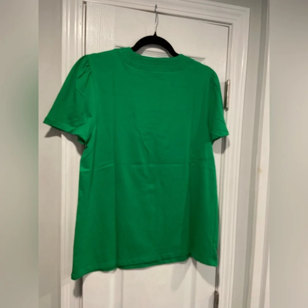 NWT Rafaella Size M Kelly Green V Neck Short Sleeve Tee Shirt Embroidered Trim - Picture 4 of 11